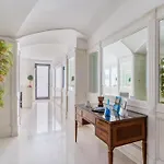 Palazzo Mongio 아파트호텔