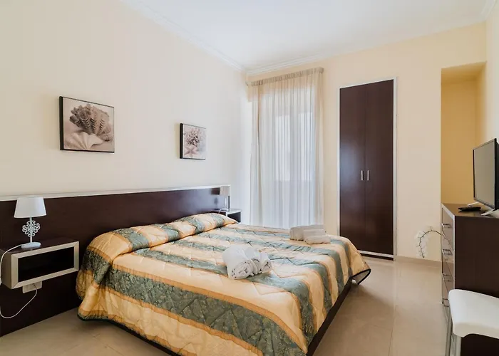 Palazzo Mongio Aparthotel 3*