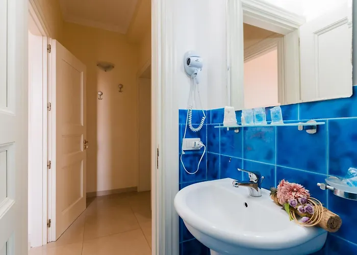 Palazzo Mongio Aparthotel 3*